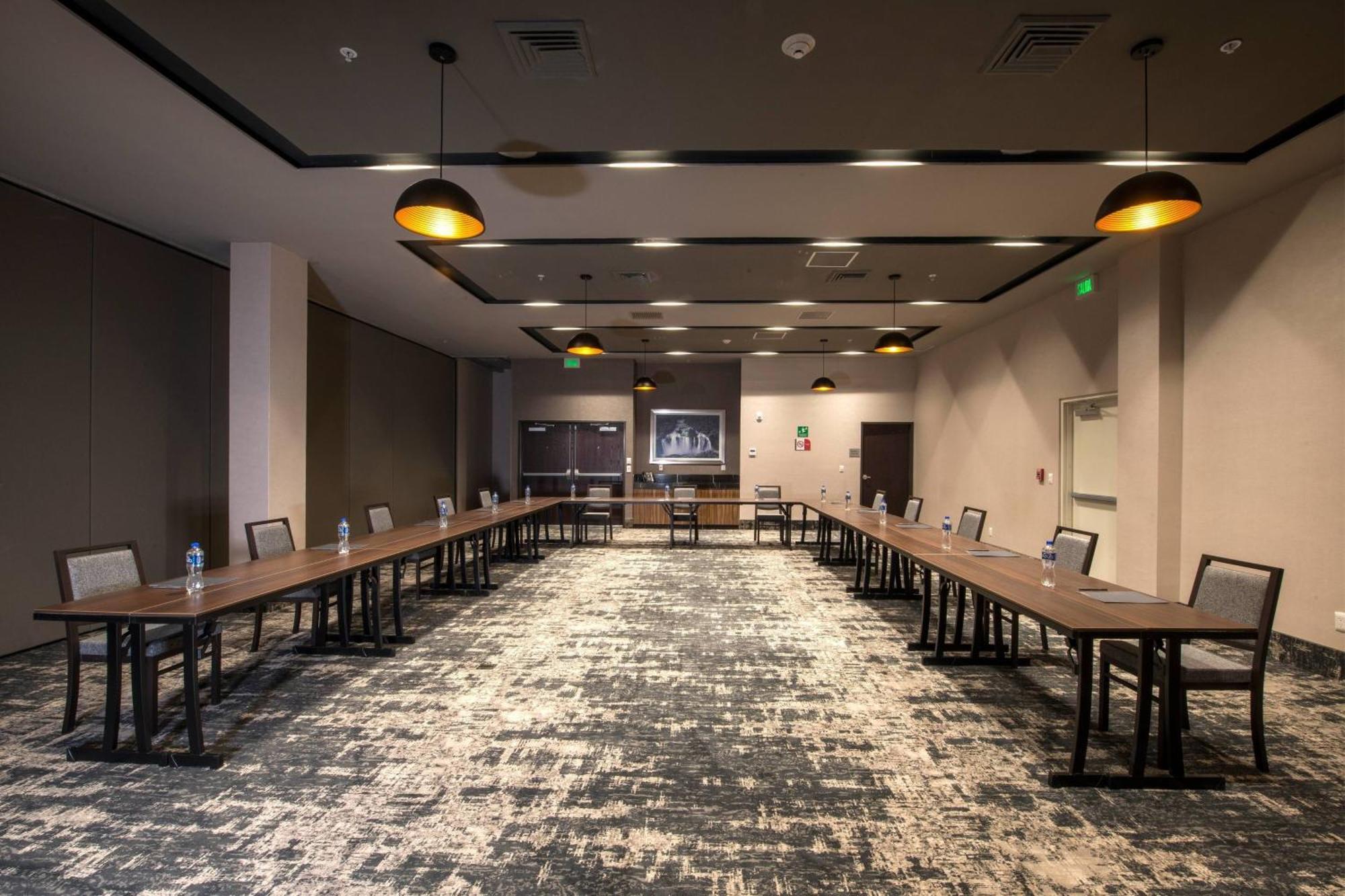Courtyard By Marriott San Luis Potosi, Los Lagos Exteriör bild