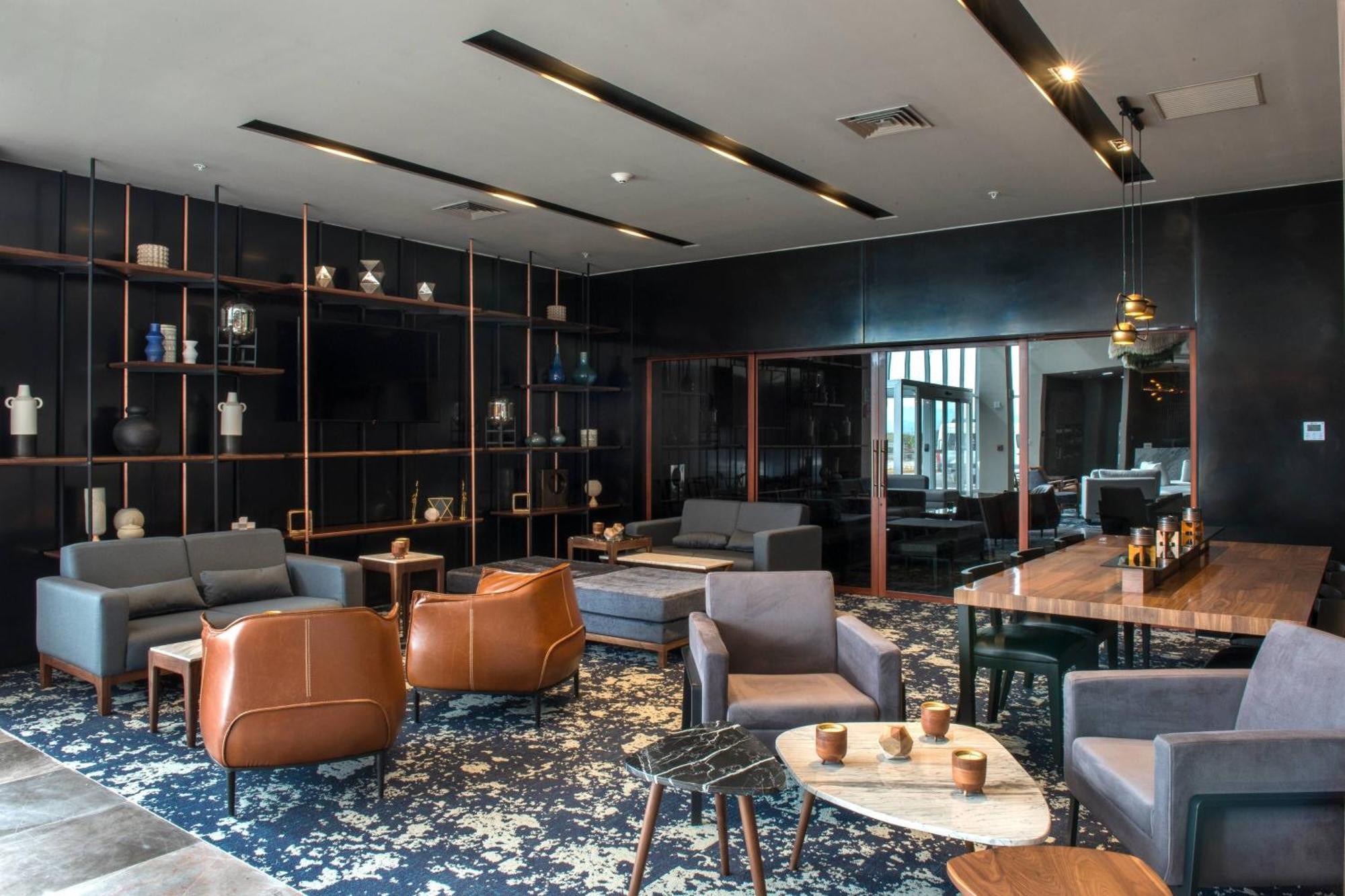 Courtyard By Marriott San Luis Potosi, Los Lagos Exteriör bild
