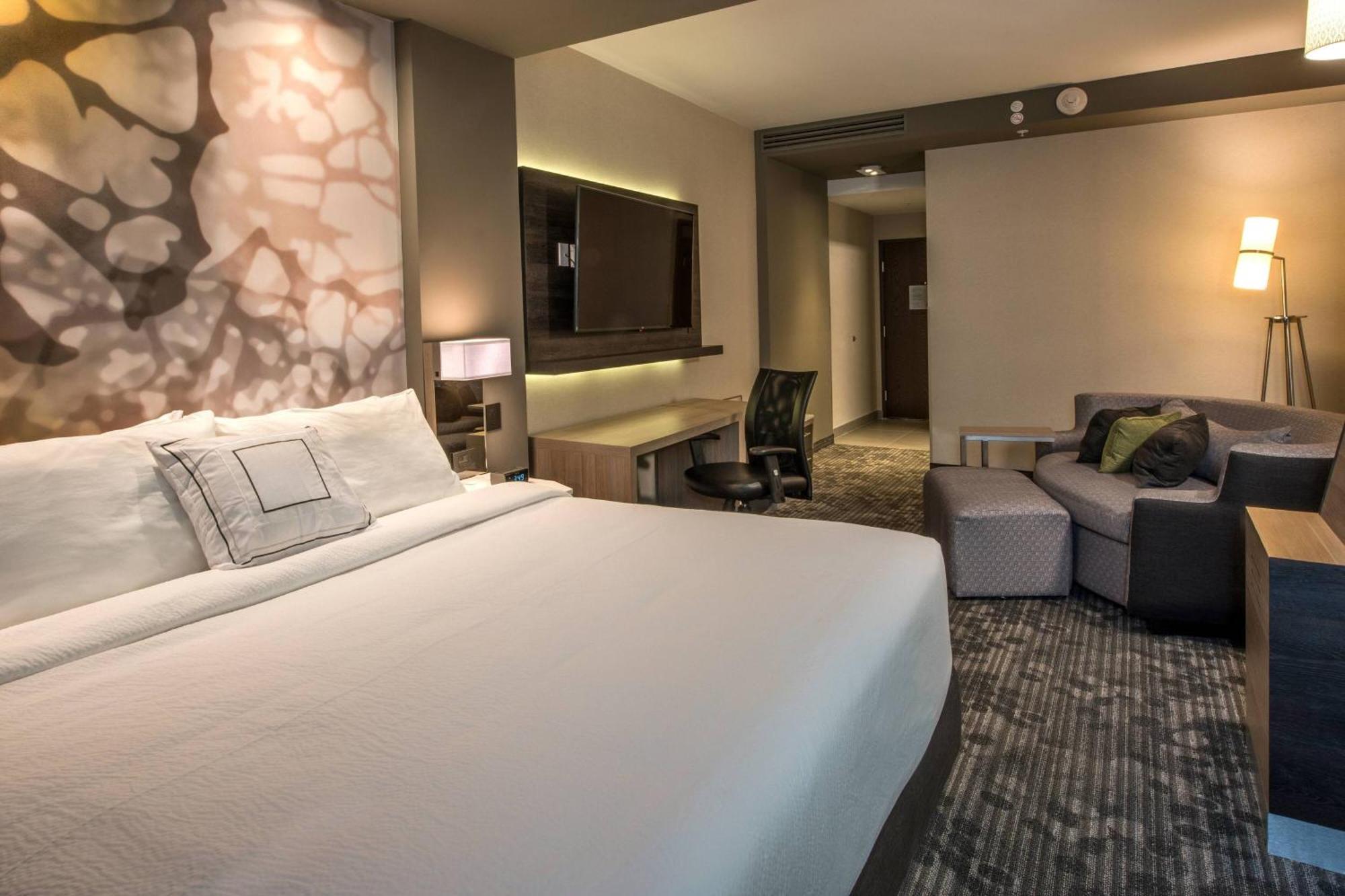 Courtyard By Marriott San Luis Potosi, Los Lagos Exteriör bild