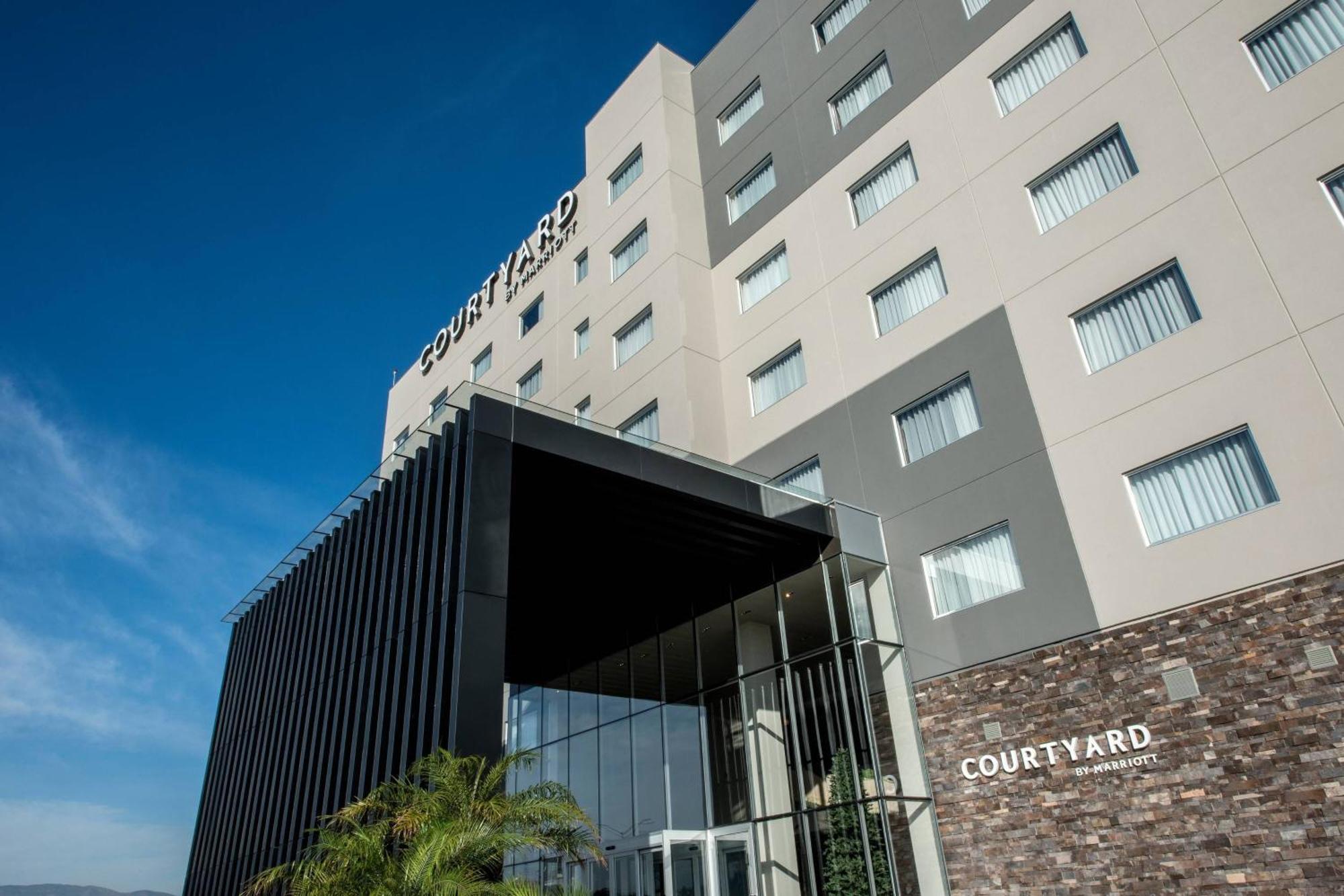 Courtyard By Marriott San Luis Potosi, Los Lagos Exteriör bild